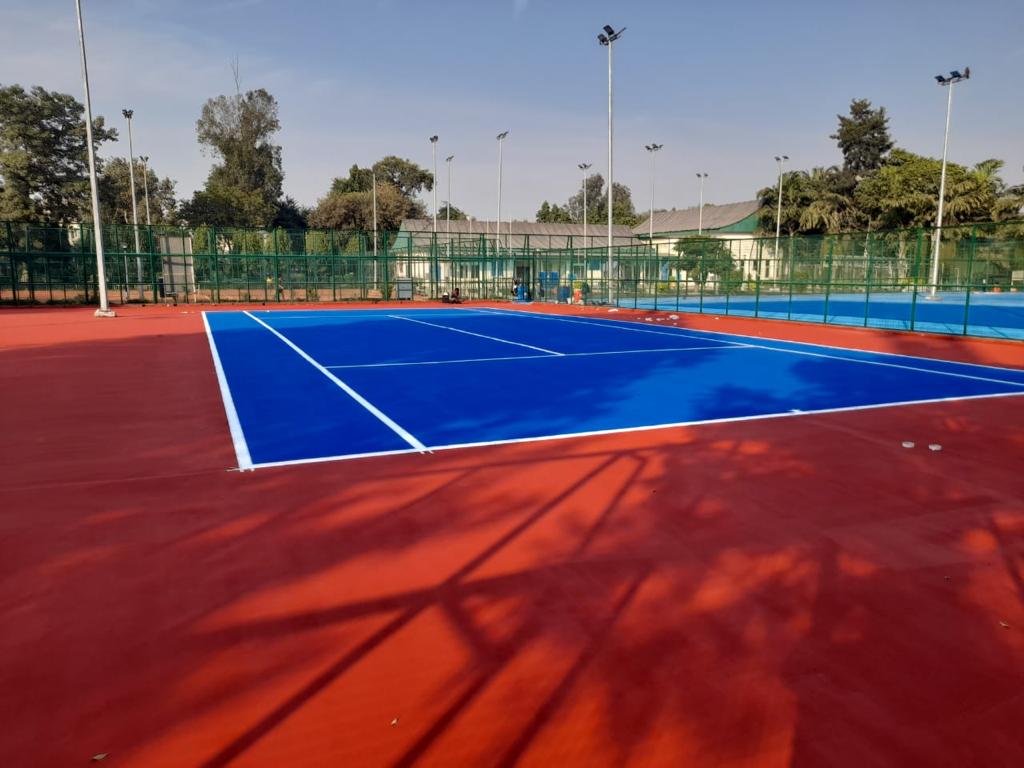 ما هي أرضيات الأكريليك؟